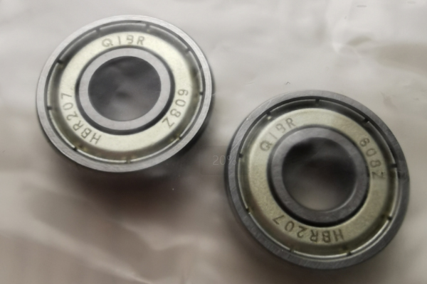 What are the sizes of skateboard bearings?