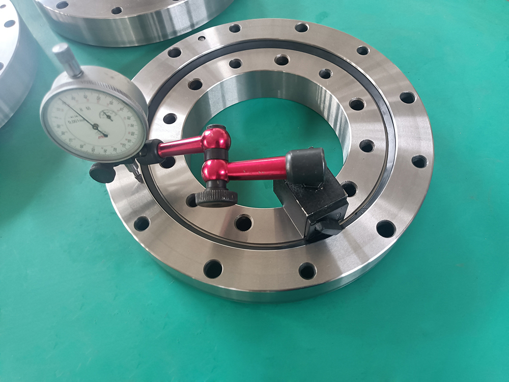 What are Characteristics of the Slewing Bearing 010.20.200?